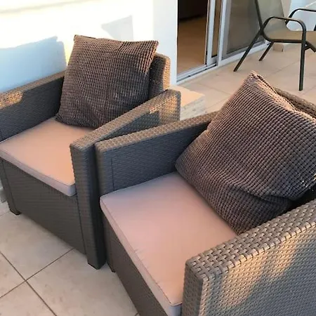 Διαμέρισμα 2 Bed Mountains And Costal Views With Pool
