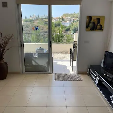 Διαμέρισμα 2 Bed Mountains And Costal Views With Pool *